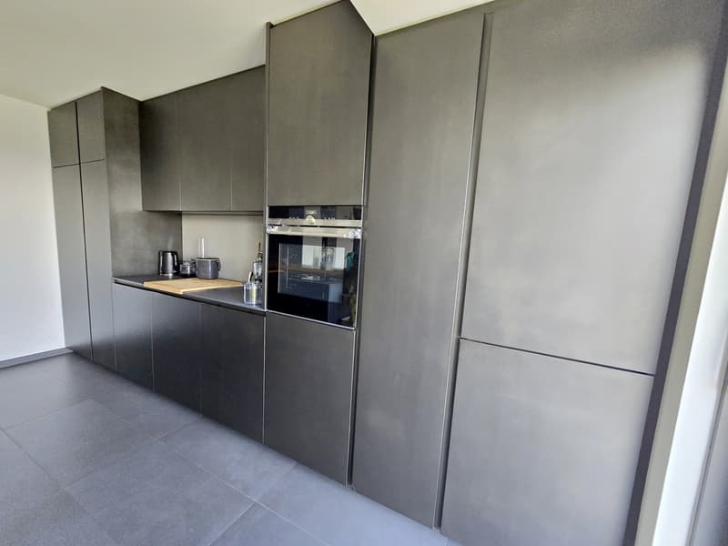 Lussuosa villa 4,5 con giardino, orto e vista aperta. (7)