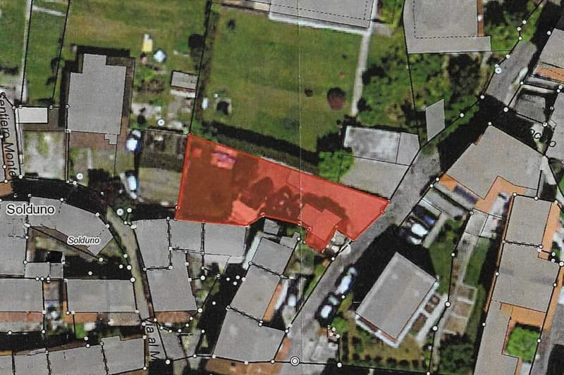 Interessante terreno edificabile di 322 mq in posizione strategica (1)