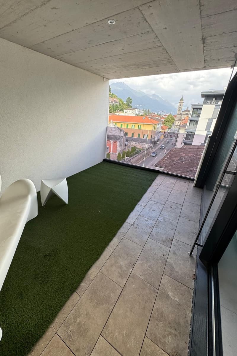 Moderno 2,5 con terrazza subito disponibile anche arredato (5)