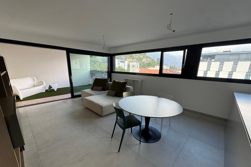 Moderno 2,5 con terrazza subito disponibile anche arredato (4)