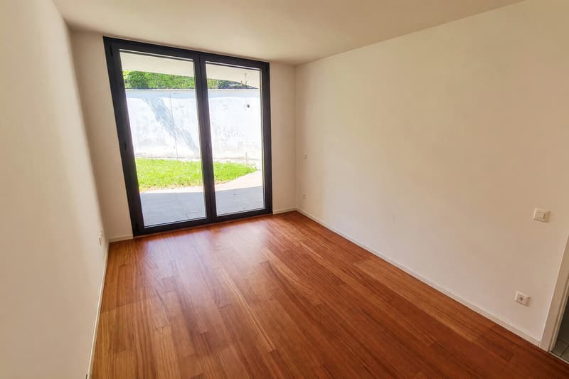 Casa contigua 5,5 locali con terrazza vista lago e giardino a Lopagno (14)