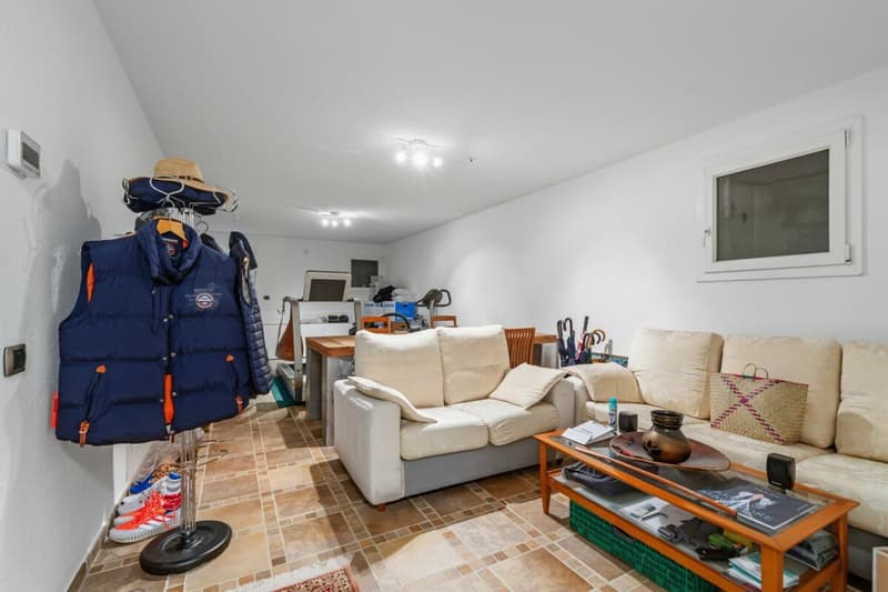Single-family house with 4.5 rooms + hobby room + garden and land (22)