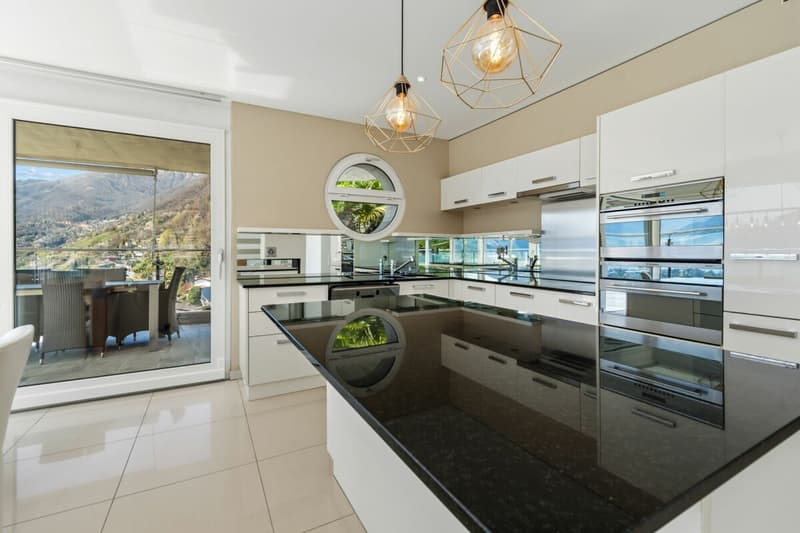 Appartamento 5.5 locali con piscina e vista mozzafiato (6)