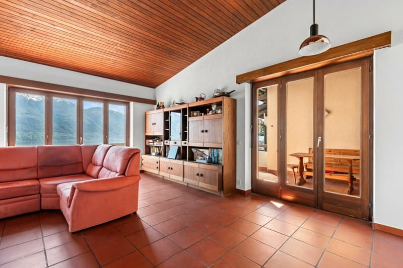 Beautiful 8.5-room semi-detached house with swimming pool and breathtaking views (4)