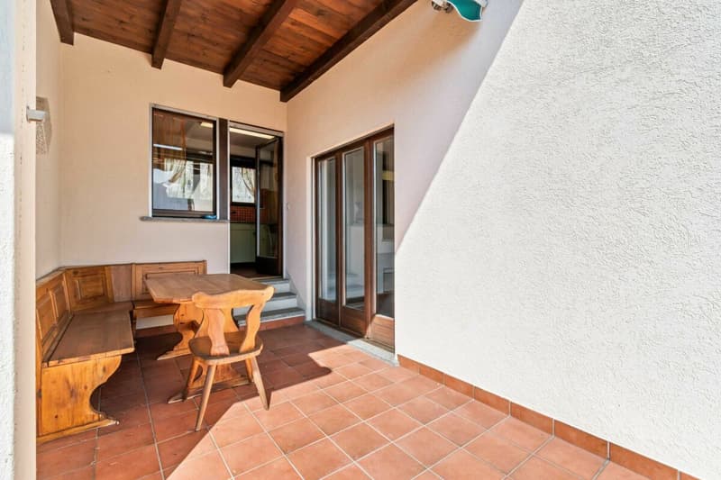 Beautiful 8.5-room semi-detached house with swimming pool and breathtaking views (8)
