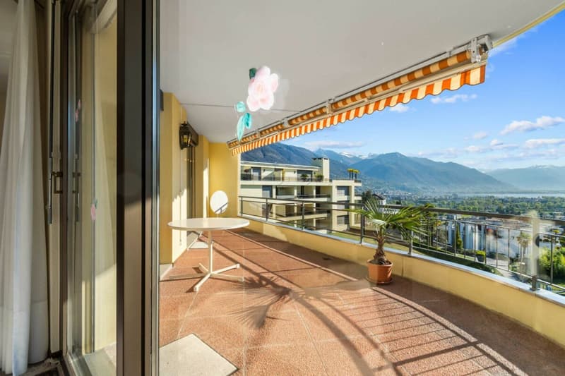 3.5-Zimmer-Wohnung mit überdachter Terrasse und wunderschönem Seeblick (5)