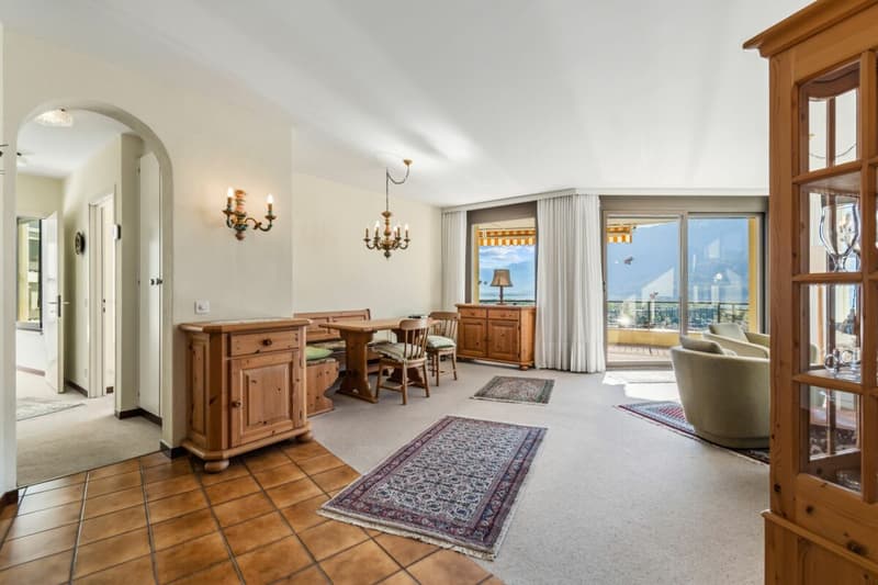 3.5-Zimmer-Wohnung mit überdachter Terrasse und wunderschönem Seeblick (2)