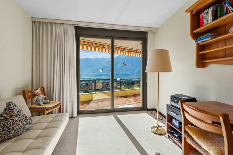3.5-Zimmer-Wohnung mit überdachter Terrasse und wunderschönem Seeblick (11)