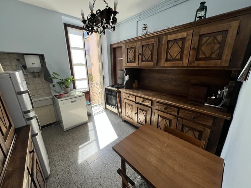 5-Zimmer-Wohnung mit Balkon und teilweisem Seeblick (9)