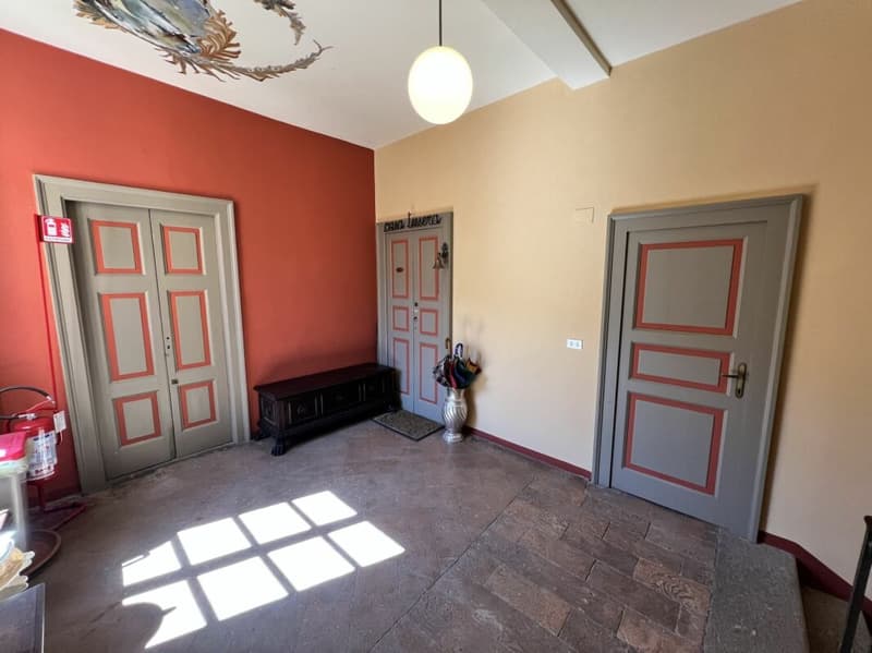 5-Zimmer-Wohnung mit Balkon und teilweisem Seeblick (4)