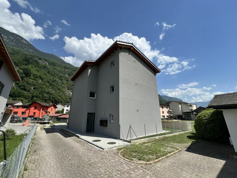 Mehrfamilienhaus mit 5 Wohnungen à 2,5 Zimmer (8)
