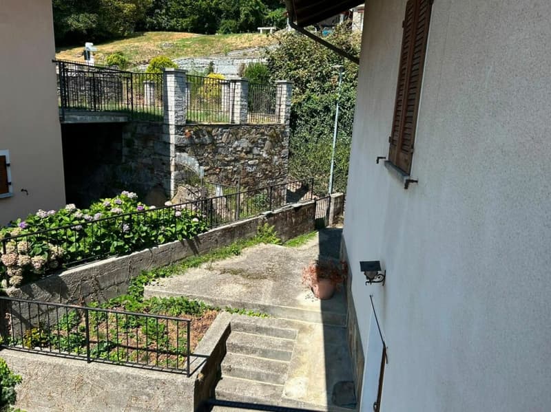 5-Zimmer-Haus mit ausbaubarem Dachgeschoss, Innenhof und Garten (20)