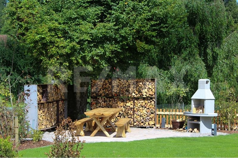 Charmante Liegenschaft mit 7 Wohnungen, 4 Pferdeboxen mit Auslauf, und luxuriösem Wellness-Refugium (13)