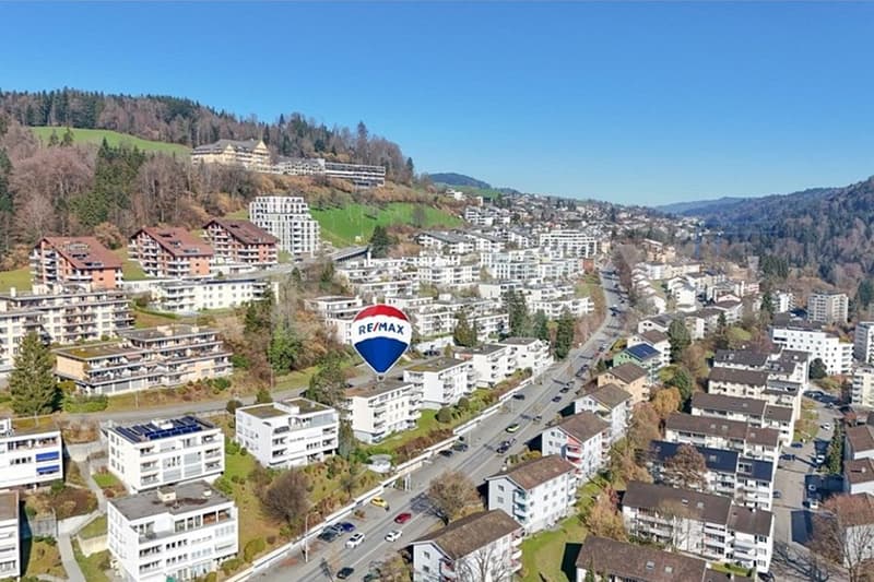 4½-Zimmer-Wohnung mit See- und Bergsicht (3)