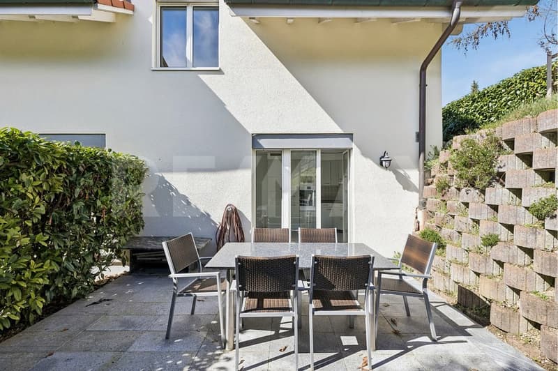 Grosszügiges 8½-Zimmer-Doppeleinfamilienhaus in ruhiger Lage (12)