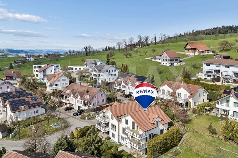 Grosszügiges 8½-Zimmer-Doppeleinfamilienhaus in ruhiger Lage (1)