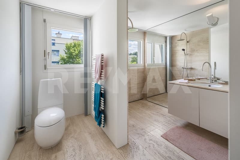 Helle 2½-Zimmer Wohnung am See mit zwei schönen Balkone (10)