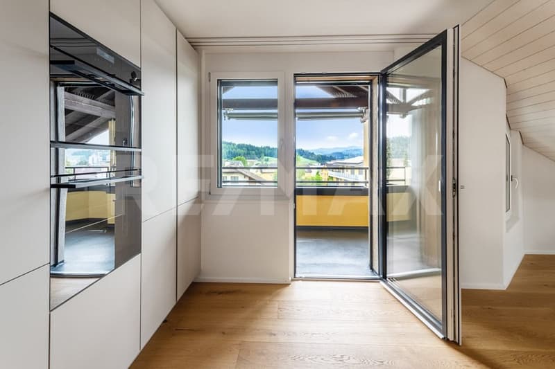 Kernsanierte 3½-Zimmer-Wohnung im Dachgeschoss (WHG-303) (4)