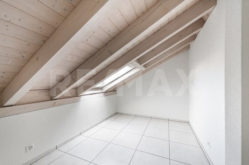 Zentral gelegene 5½-Zimmer-Maisonettewohnung mit Stil (13)