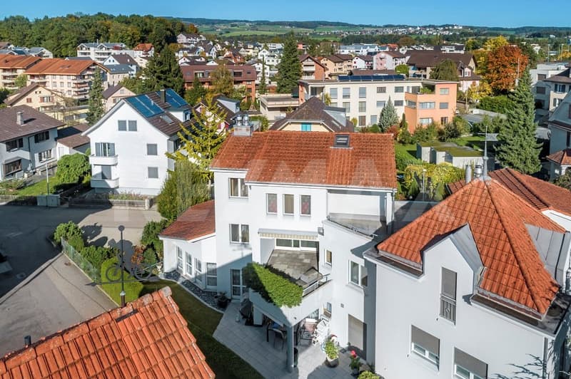 Zentral gelegene 5½-Zimmer-Maisonettewohnung mit Stil (1)