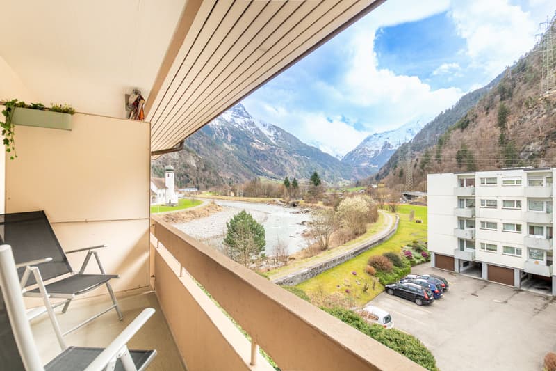 Wohnen mit Aussicht: 1.5-Zimmerwohnung mit Blick auf die majestätischen Berge und die malerische Reuss (1)