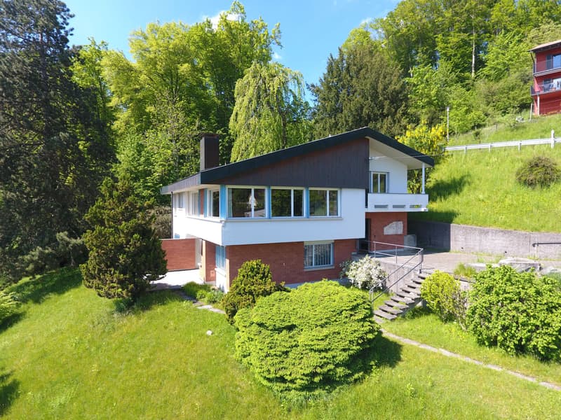 Charmantes Einfamilienhaus mit idyllischem Garten und unverbaubarer Aussicht in Triengen (1)