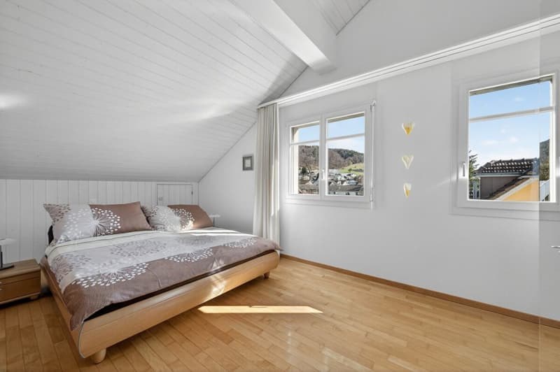 Ein Zuhause mit Aussicht gepflegt und zentral gelegen (12)