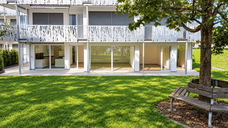 Grosszügige 5.5-Zimmer-Gartenwohnung in Ehrendingen (2)