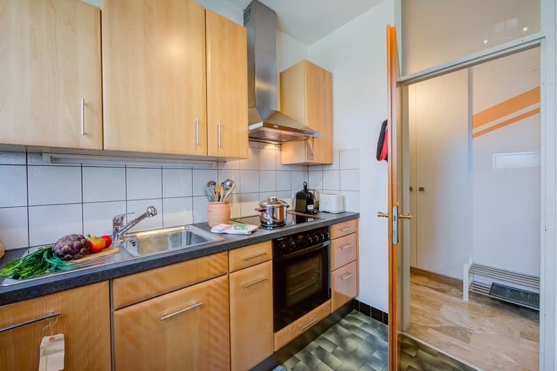 Accogliente appartamento 2.5 locali con balcone a Lugano (6)
