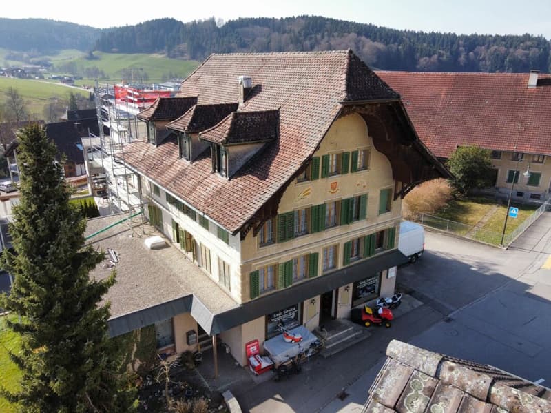 Teilrenoviertes Mehrfamilienhaus im Zentrum von Grossdietwil (2)
