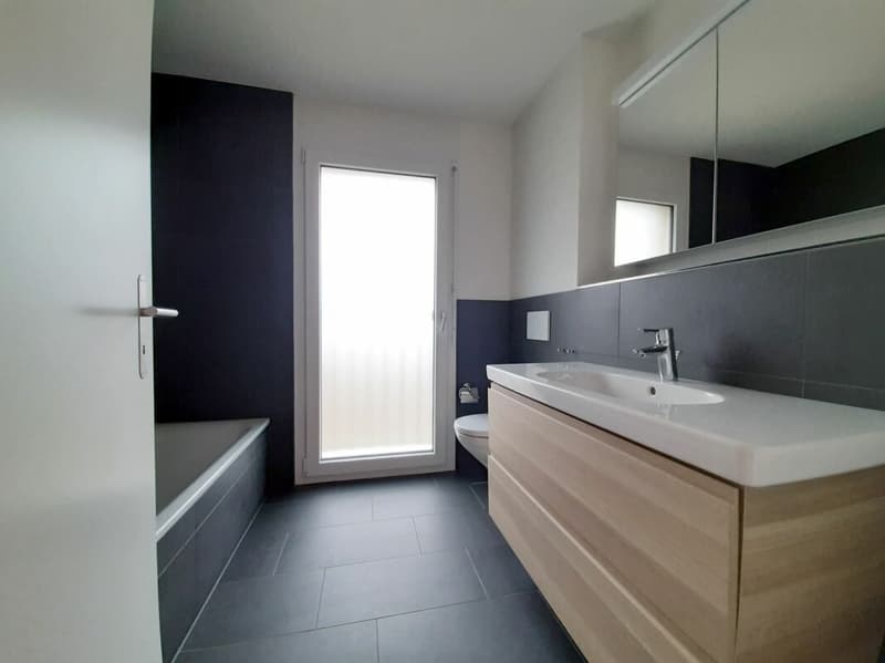 Moderne 5.5-Zimmer-Maisonette-Wohnung an zentraler Lage (8)