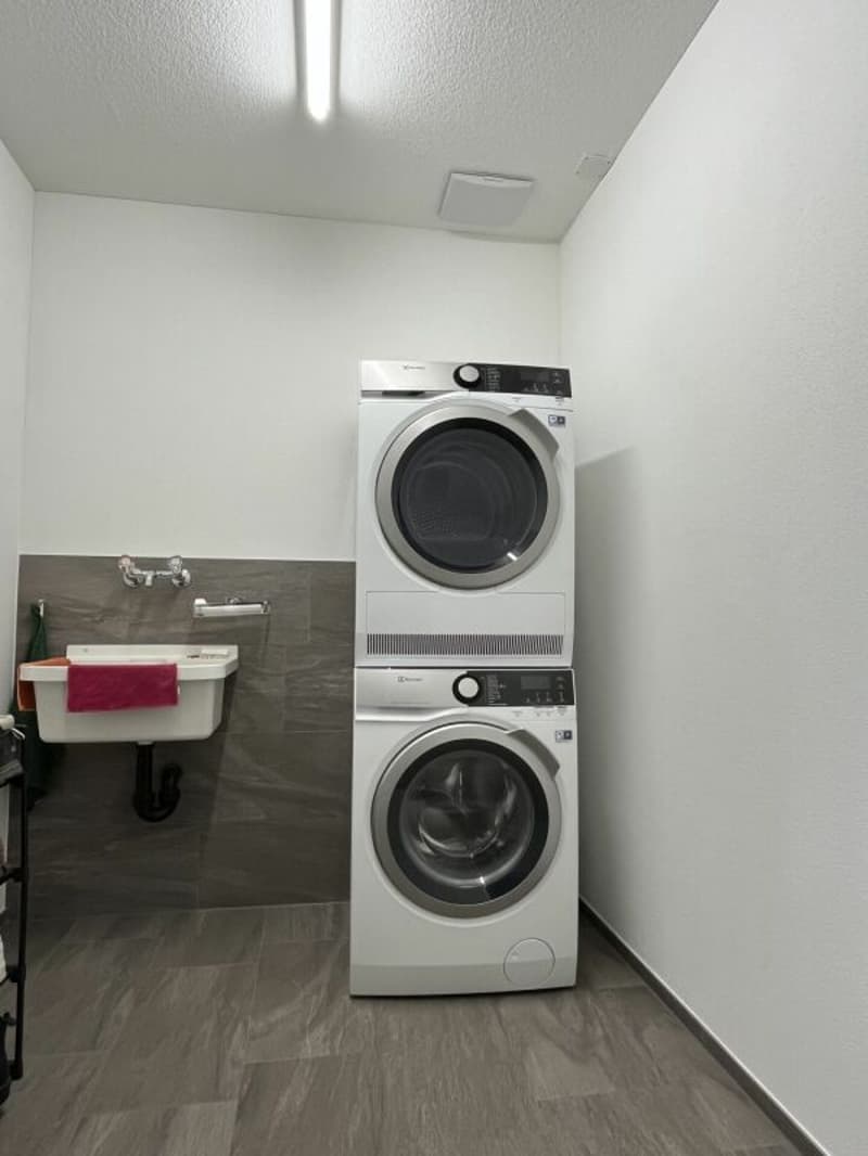 Moderne und lichtdurchflutete 3.5-Zimmer-Parterrewohnung (8)