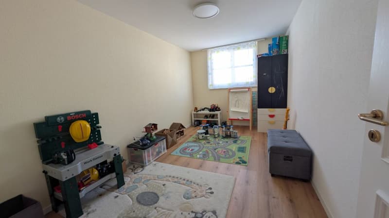6.5-Zimmer-Reiheneinfamilienhaus mit Garten und modernem Ausbau (6)