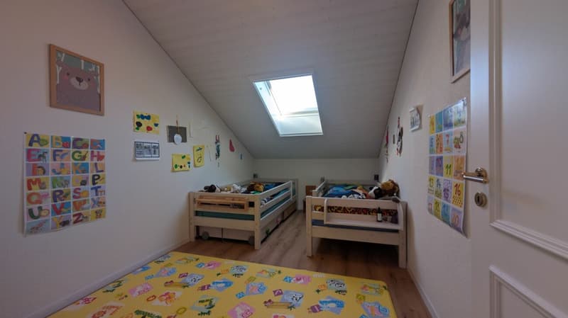 6.5-Zimmer-Reiheneinfamilienhaus mit Garten und modernem Ausbau (7)