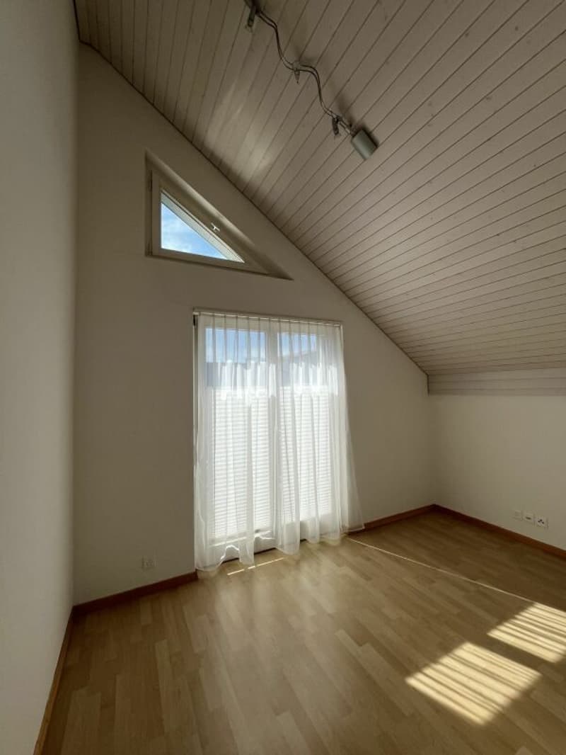 6,5-Zimmer-Einfamilienhaus mit Garten und Doppelgarage (8)