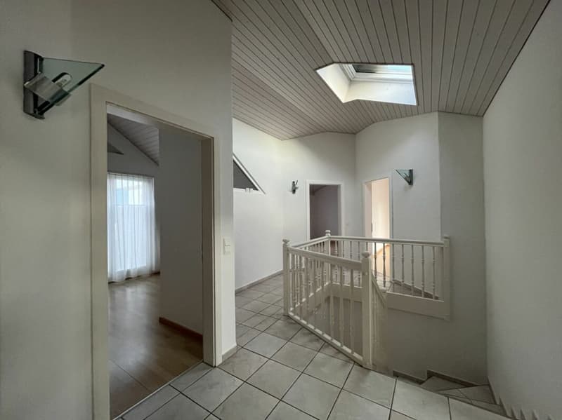 6,5-Zimmer-Einfamilienhaus mit Garten und Doppelgarage (5)