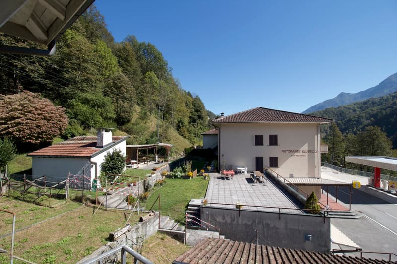Vista esterna da balcone cucina