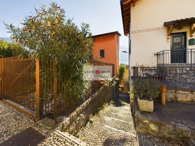 Ampi spazi, luminosità, vista lago e la magia di un piccolo borgo italiano. (21)