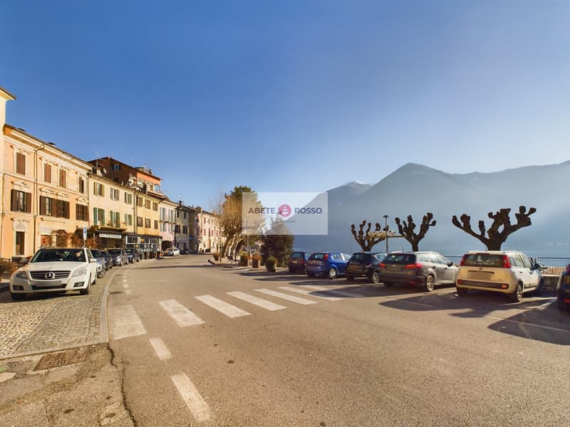 Ampi spazi, luminosità, vista lago e la magia di un piccolo borgo italiano. (6)