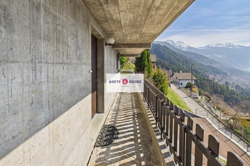 Concrete wall, wooden fence, balcony, concrete floor, mountain view