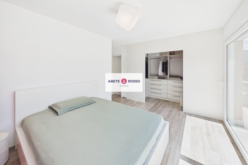 Splendido attico di 4.5 locali con ampia terrazza e finiture moderne. (27)