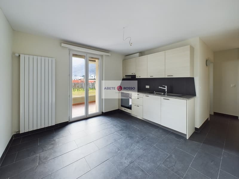 Ampio BILOCALE in stile MODERNO, con grande BALCONE, recentemente RINNOVATO (3)