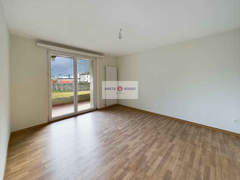 Ampio BILOCALE in stile MODERNO, con grande BALCONE, recentemente RINNOVATO (10)