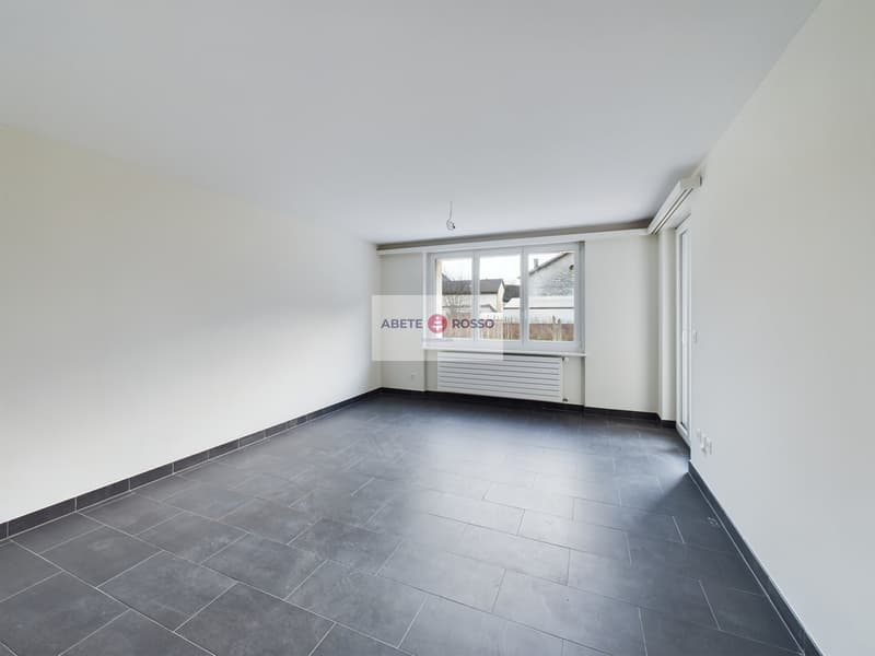Ampio BILOCALE in stile MODERNO, con grande BALCONE, recentemente RINNOVATO (6)