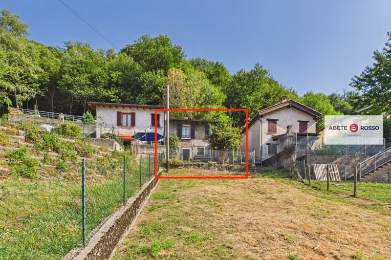 Rustico con terrazza e prato nel cuore della soleggiata Valcolla. (5)