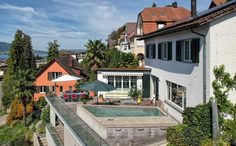 Wohntraum mit Seeglitzern, Pool und Palmen (1)