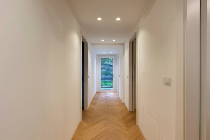 Elegante appartamento 4.5 locali con piscina a Breganzona (10)