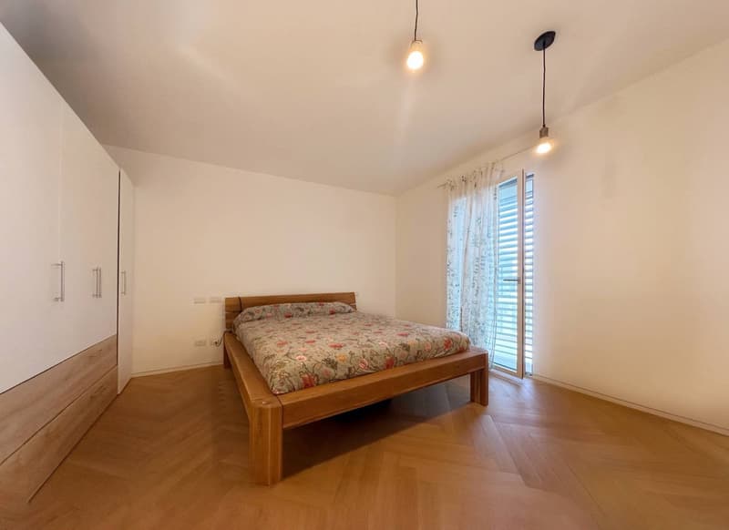 Elegante appartamento 4.5 locali con piscina a Breganzona (5)