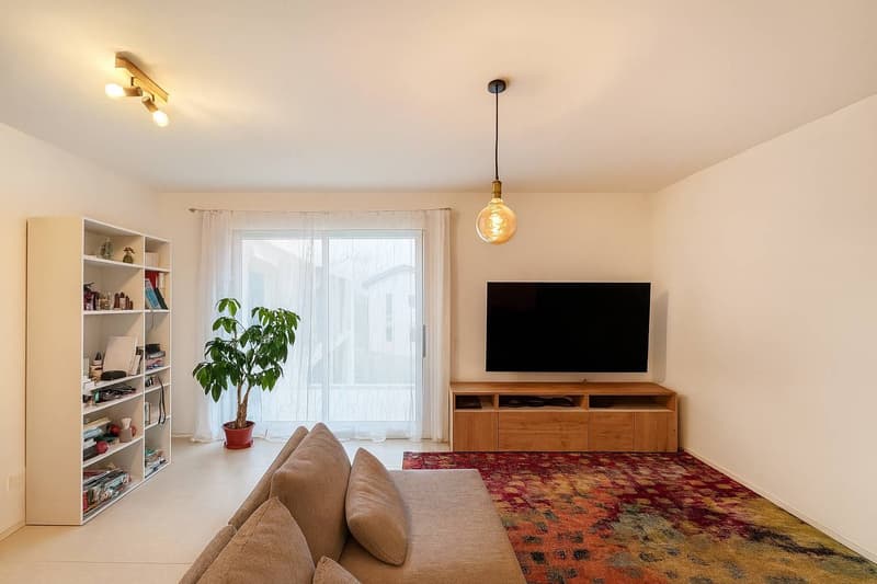 Elegante appartamento 4.5 locali con piscina a Breganzona (4)