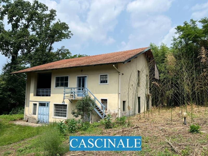 Tenuta con ampio terreno vicino Gallarate (Varese) (12)